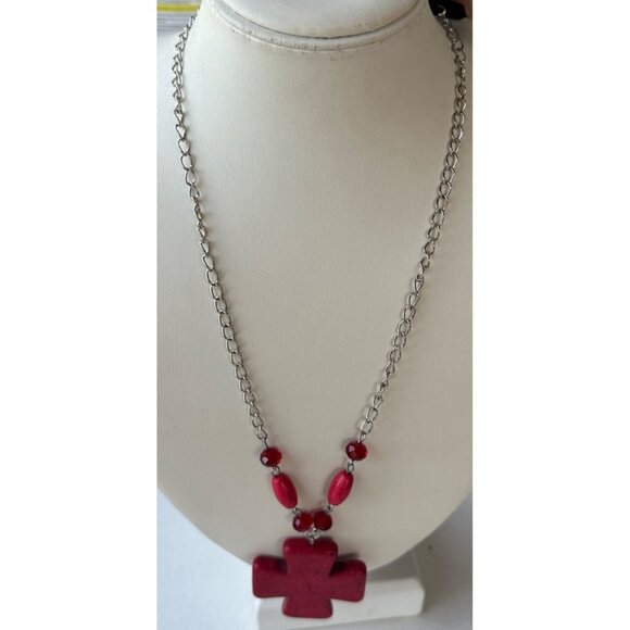 Superstar Accessories Fashion Jewelry Red Beaded Necklace w/Cross (NEW) - Picture 4 of 10